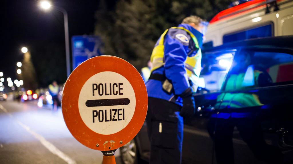Die Kantonspolizeien sind an koordinierten Aktionen beispielsweise mit Europol beteiligt.